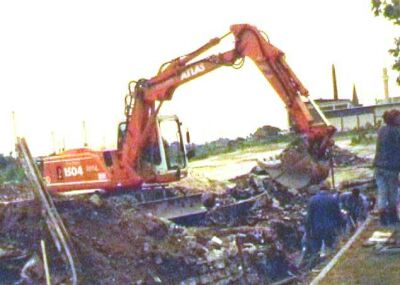 Baggerarbeiten im Betonboden!